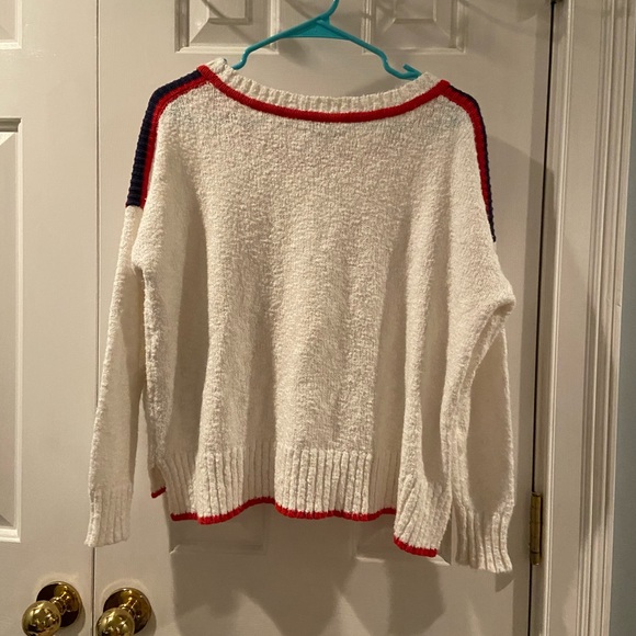 ae sweater! - Picture 2 of 3